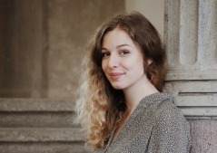 Profile picture for user Monique Rumi