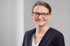 Profile picture for user Lisa Marie Warner