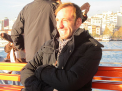 Profile picture for user Tobias Vogel