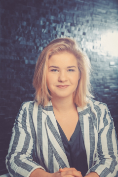 Profile picture for user Lara Gil Jung