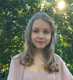 Profile picture for user Evelyn Schneider