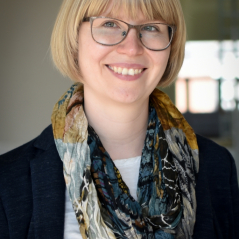 Profile picture for user Laura M. König