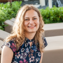 Profile picture for user Stefanie Peykarjou