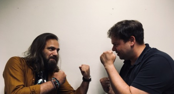 "Negativer Intergruppenkontakt (gestellt)." (Quelle: Private Aufnahme des Autoren, Nutzung mit freundlicher Genehmigung von Yaqeen Sikander).