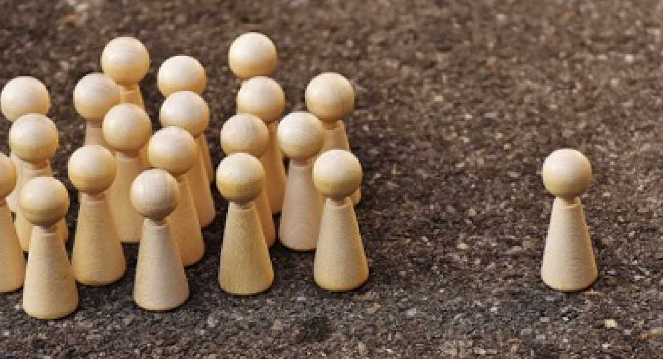 Quelle: https://pixabay.com/de/einer-gegen-alle-alle-gegen-einen-1744093/