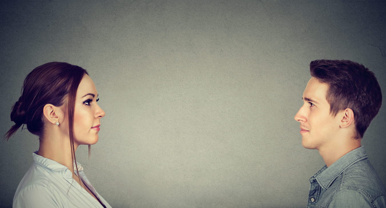 ADOBE STOCK, free trial, licensed for distribution https://stock.adobe.com/de/images/casual-man-and-woman-looking-at-each-other/167584862