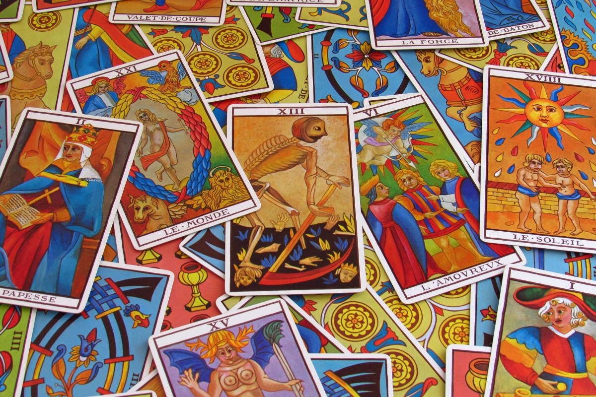 Bild 4: Barnum-Aussagen finden sich nicht nur in Horoskopen, sondern auch im Tarot oder in Pseudo-Persönlichkeitstests. 